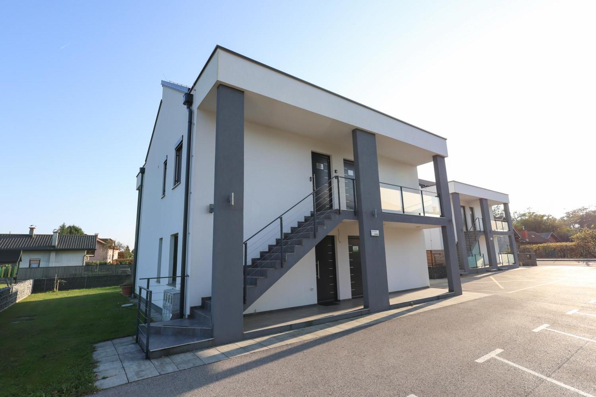 White Mountain Apartment Banovci Exterior foto